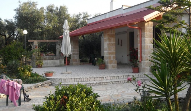 Villetta tra gli ulivi