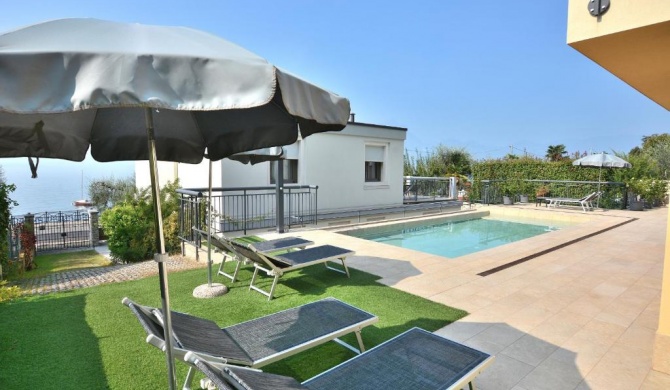 Casa Al Lago With Pool