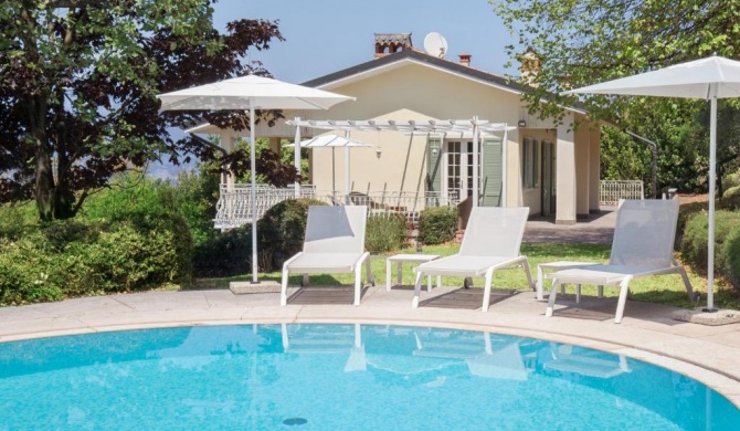 Villa Ilaria With pool