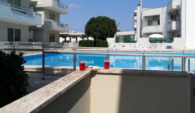 Casa vicino spiaggia e con piscina Torre Orso m135