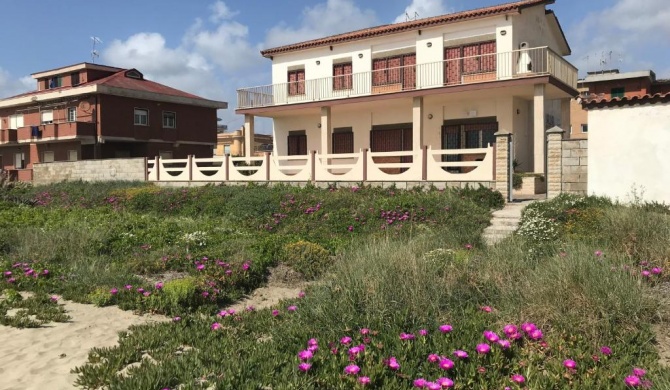 Seafront apartment in Villa , near Rome