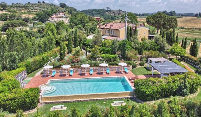 Wonderful Villa in Tuscany with swimming pool and park near Pisa and Florence