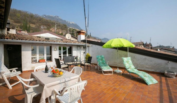 Casa Angela With View On Garda Lake