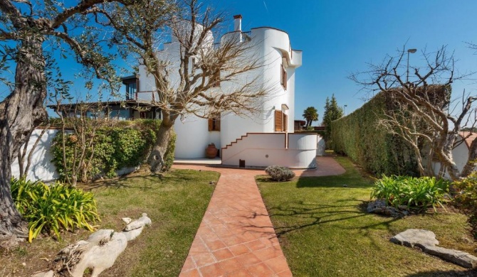 La Casa Bianca by BarbarHouse