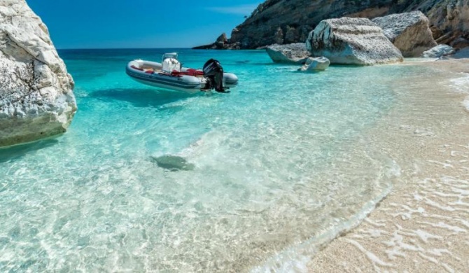 [Sardegna] Villa☆☆☆☆☆ Vista mare con Barca Privata