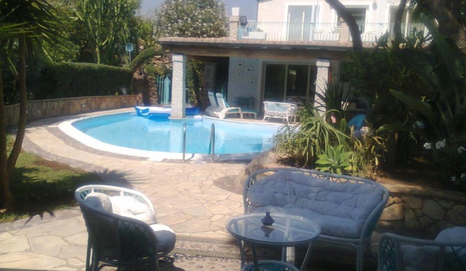 Villa Lanthana, 2 storeys, detached