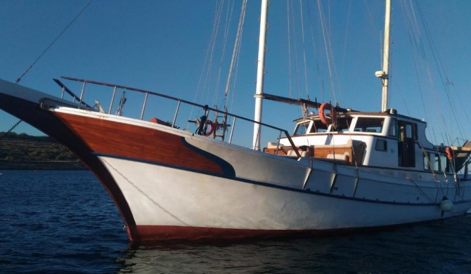 Liveaboard Diving Safari - Aegadian Islands Tour