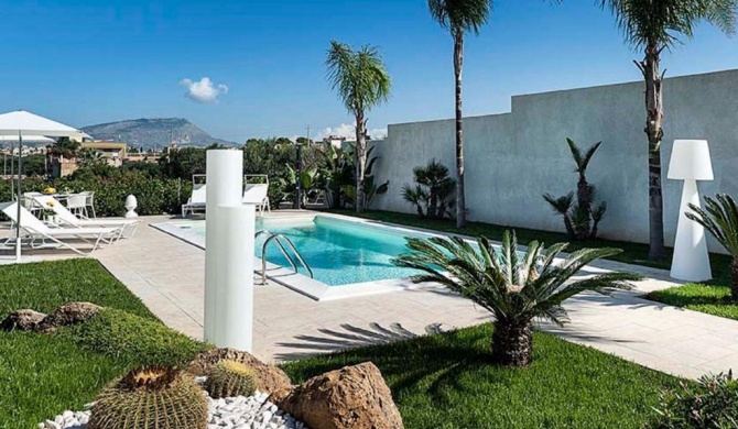 Majestic Holiday Home in Trapani with Sauna