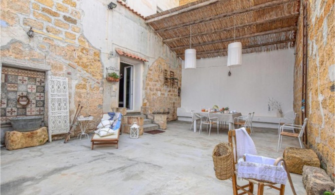Stunning apartment in Trappeto with 2 Bedrooms