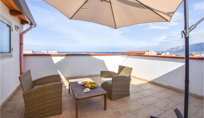 Stunning apartment in Trappeto with WiFi and 2 Bedrooms