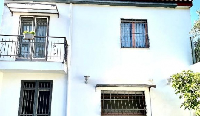 Casa De Curtis