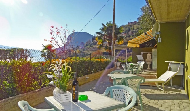 Bellavista Lago Apartments by Gardadomusmea
