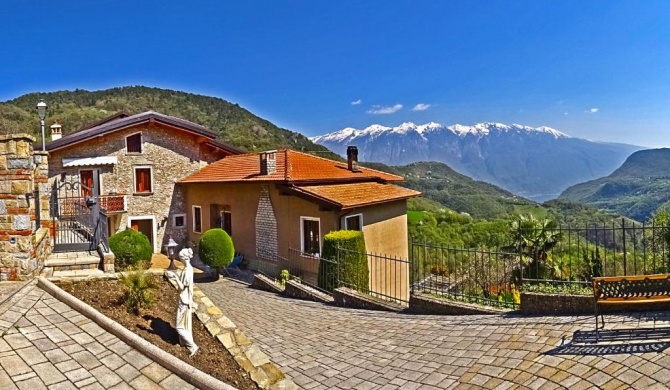Casa Belvedere Garden by Gardadomusmea