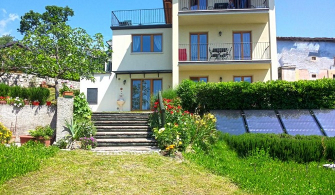 Teresa Campi Apartments Lake view by Gardadomusmea