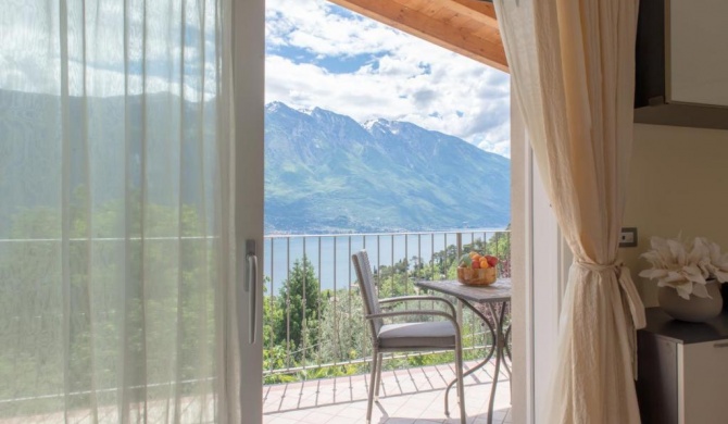 Loft Diva Lake view by Gardadomusmea