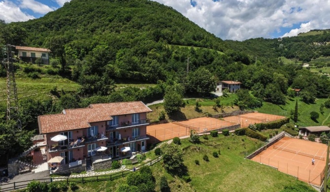 Villa Anna Apartments