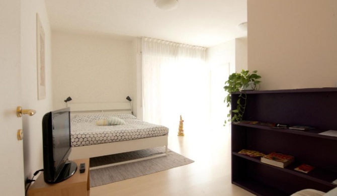 Interno77