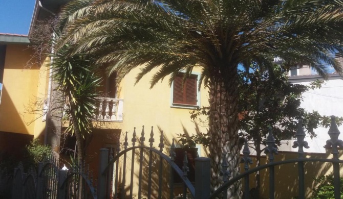 Valentina's garden house