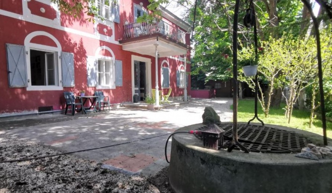Charming apartment in a 19th century villa