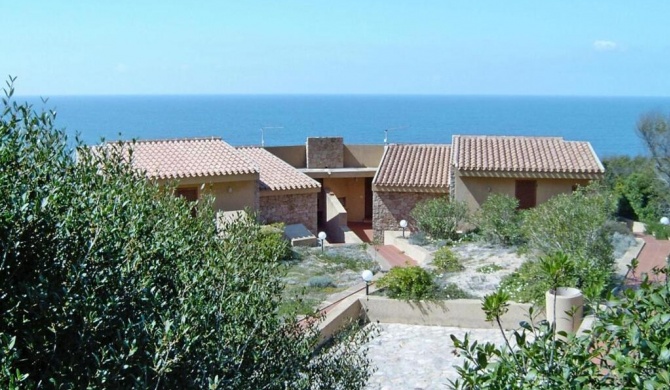 Apartment in Costa Paradiso with garden furniture