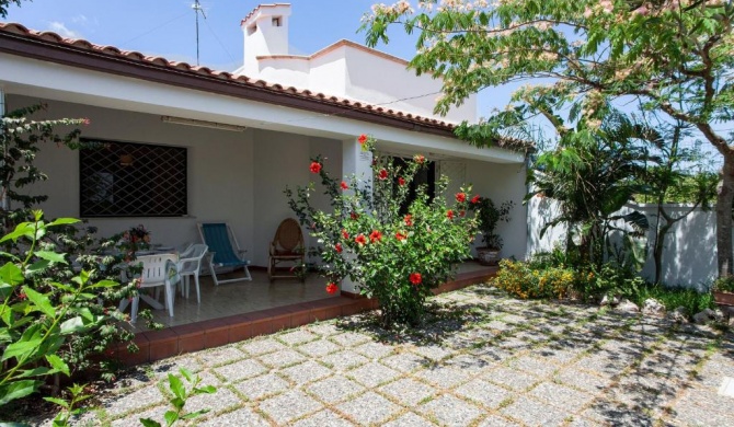 Villetta Torre Lapillo spiaggia famiglie m233