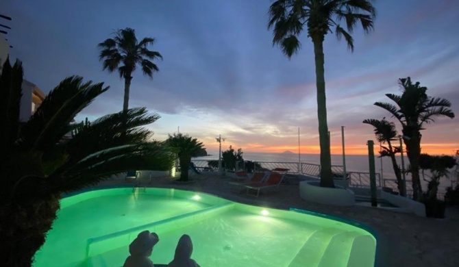 Le Sirene Rooms & Pool