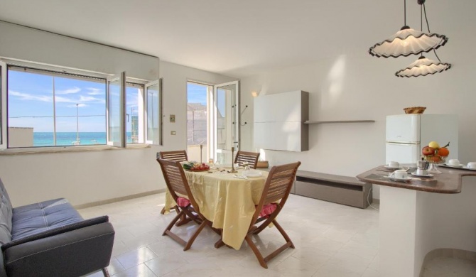 Front Beach Torre Mozza