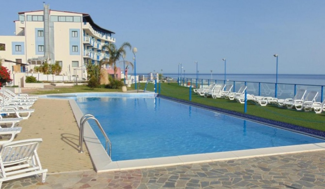 Tus'Hotel