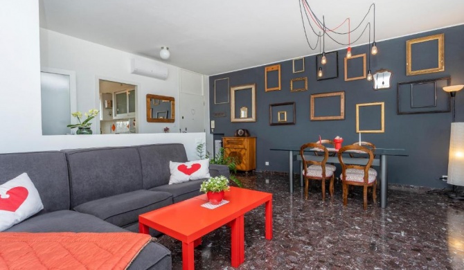 Udine Viale Venezia Huge Red Apartment