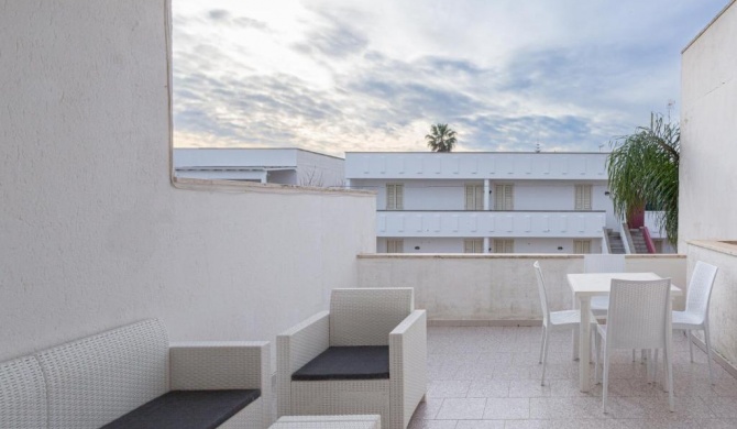 Appartamento a 150 m dal mare climatizzato con bellissimo patio esterno