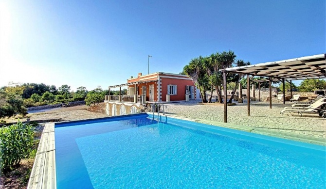 Sea view pool villa with garden 2km from sand