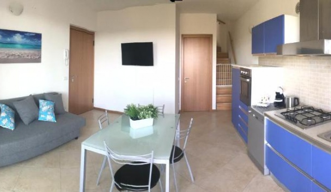 CASA ALESSANDRO CON PISCINA LAGO DI GARDA