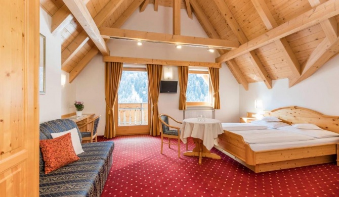 Hotel Alpenrose B&B Suites & Apartments