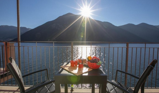 Blue View Lugano Lake - Waterfront Cocoon