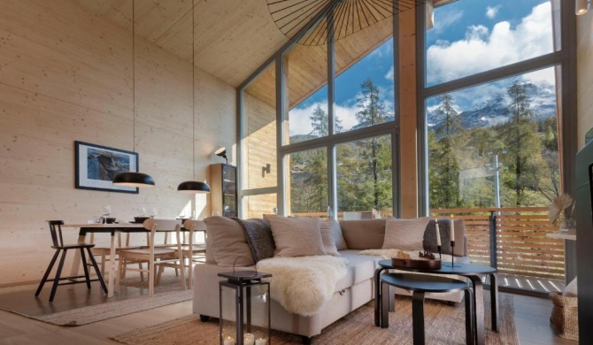 HelloChalet - Chalet Northern Lights - Family Ski Chalet with garden walking distance lift