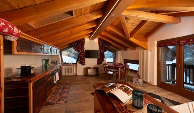 Montaz Suite and Sauna
