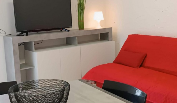 Qube Apartment