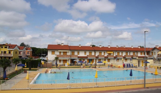 Apartment in a residence with swimming pool in Rosolina Mare - Great Location