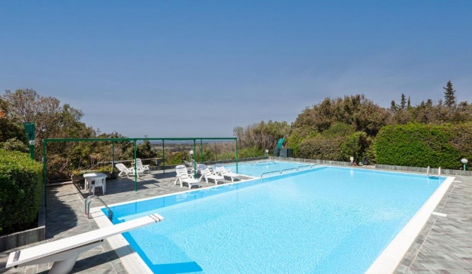 Villa vista mare piscina spiagge Ionio m451